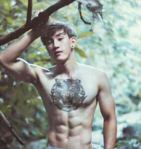 ธัน ธนารัตน์ 03