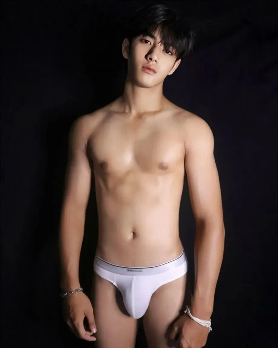 หนุ่มมาร์ค